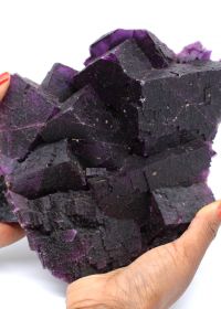 Fluorescent Minerals: When Stones Glow in the Dark mineral 8