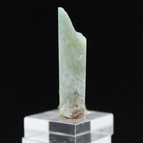 Green Aragonite slice for mineral collection