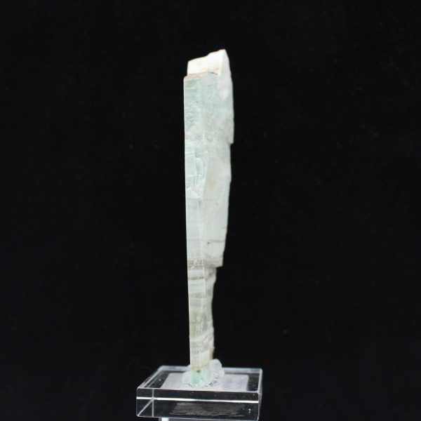 Green Aragonite stone ideal for collection