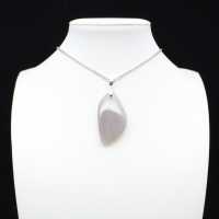 Banded agate pendant