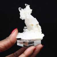 Faden quartz crystal on base