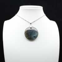 Round labradorite pendant