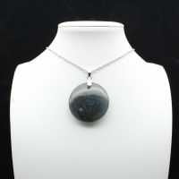 Round labradorite pendant