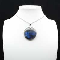 Round labradorite pendant