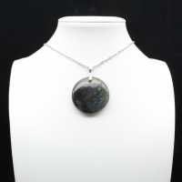 Round labradorite pendant