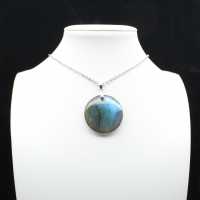 Round labradorite pendant