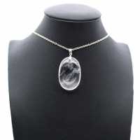 Quartz pendant