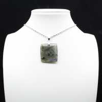 Square pendant in labradorite from Madagascar
