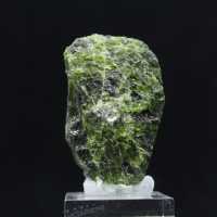 Chromediopside stone