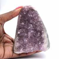 Brazilian Amethyst Quartz Geode – Collectible Ornament Brazilian Amethyst Quartz Geode – Collectible Ornament