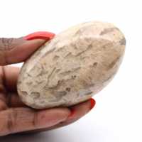 Natural pebble of Malagasy feldspar – Mineral Collection Natural pebble of Malagasy feldspar – Mineral Collection