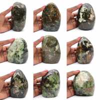 Free form of Chrysoprase
