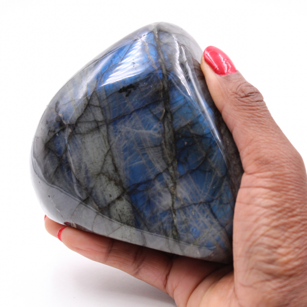 Labradorite protection stone