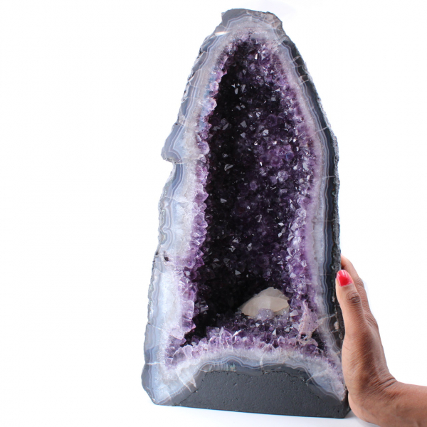 Amethyst geode with beautiful calcite crystal