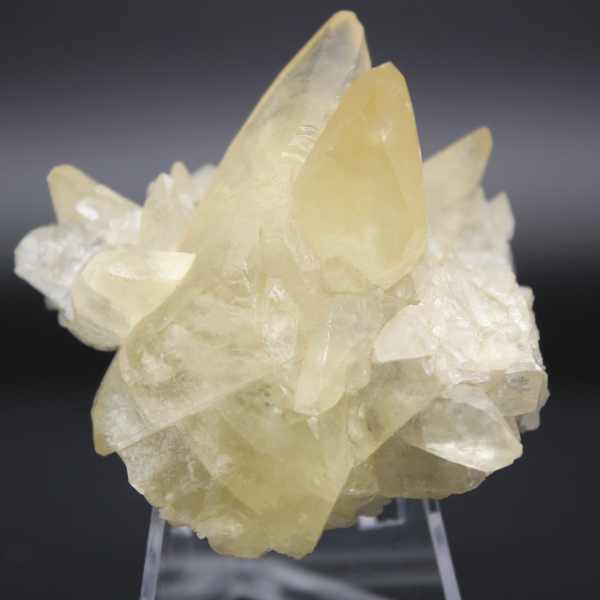 Beige calcite crystals