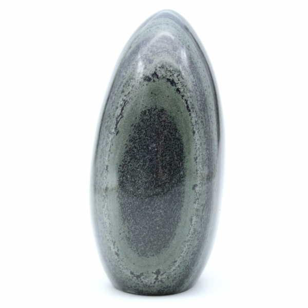 Free form in striated green jasper stone
