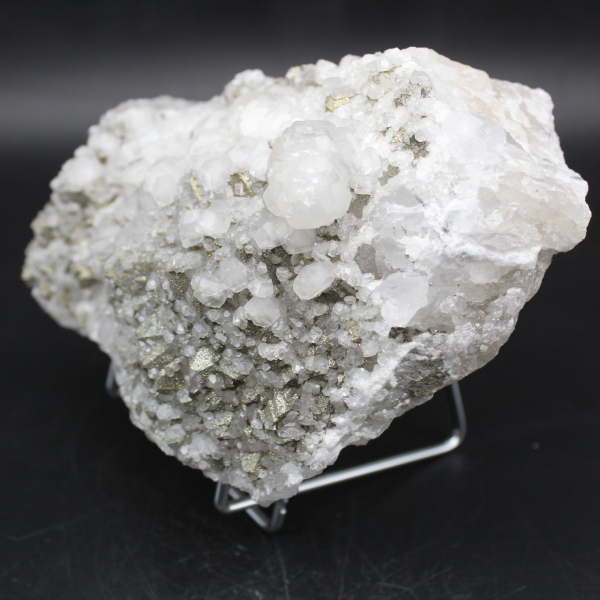 Crystallized natural calcite