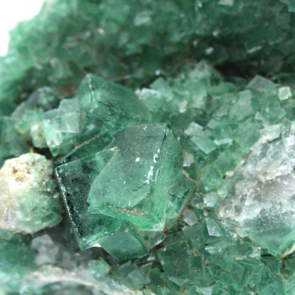 Cubic crystallization of fluorite from madagascar