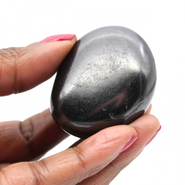 Polished shungite