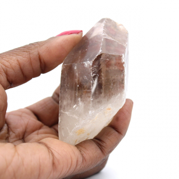 Natural crystallization of quartz