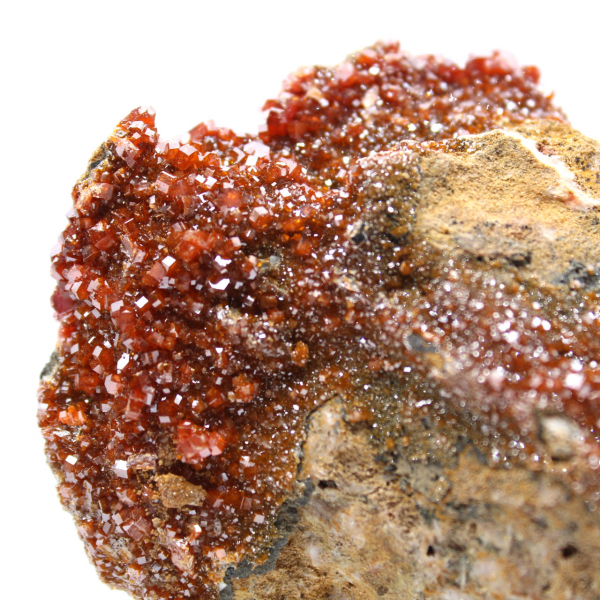 Vanadinite on matrix