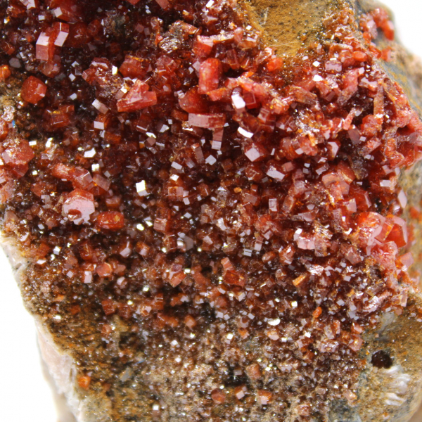 Crystallization of vanadinite