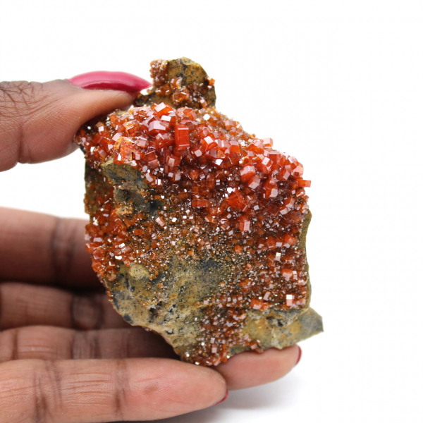 Crystallization of vanadinite