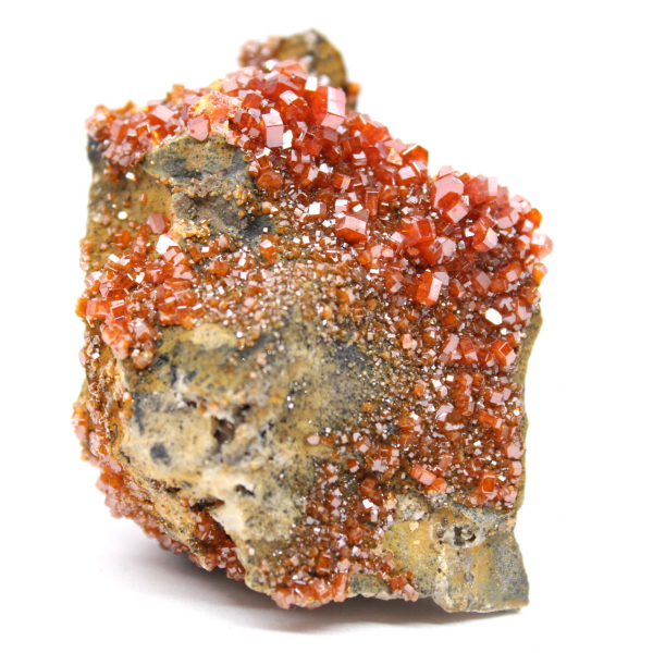 Crystallization of vanadinite