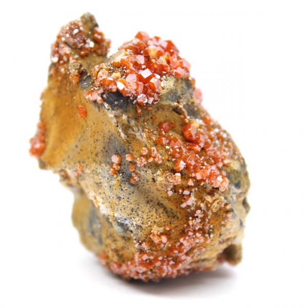 Crystallization of vanadinite