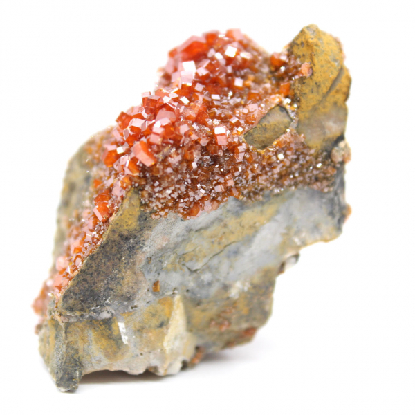 Crystallization of vanadinite