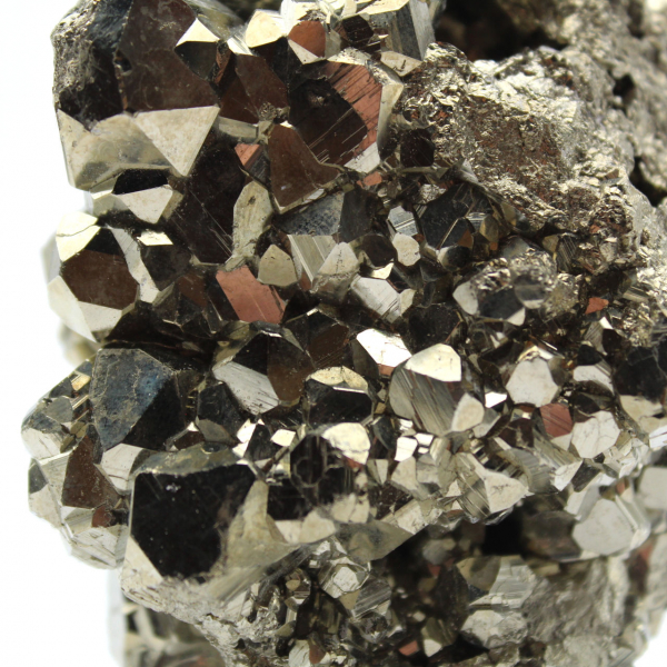 Crystallization of pyrite on base