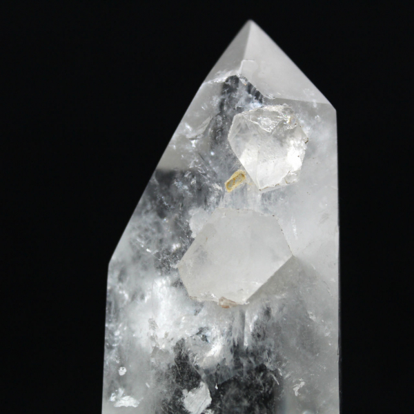 Quartz inclusion