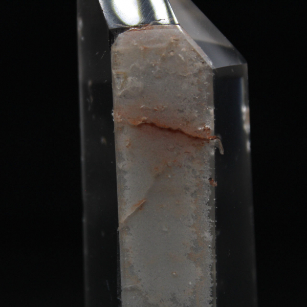 Quartz inclusion