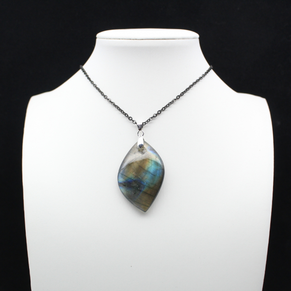 Labradorite pendant