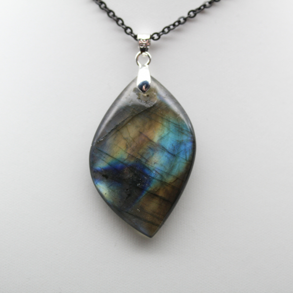 Labradorite pendant