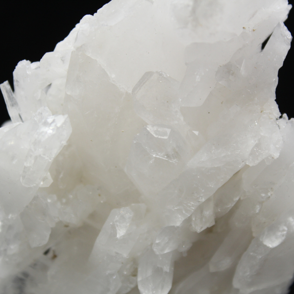 Quartz Faden Pakistan