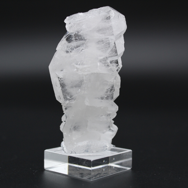 Faden quartz crystal on base