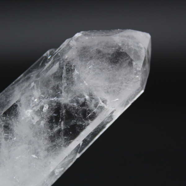 Faden quartz crystal on base