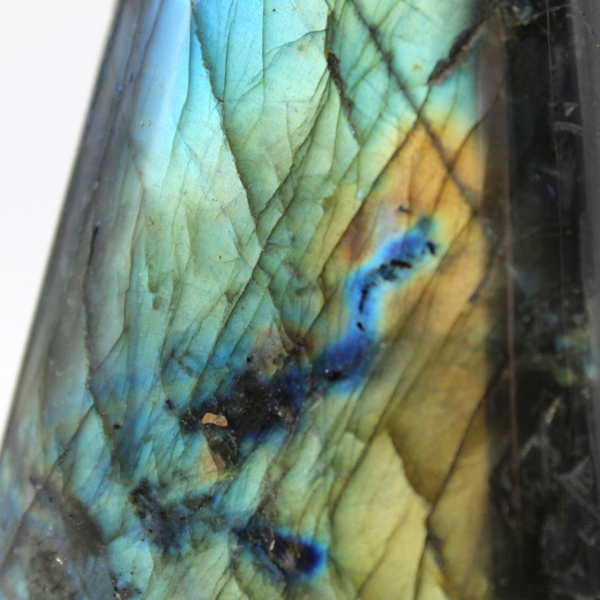 Natural polished Labradorite