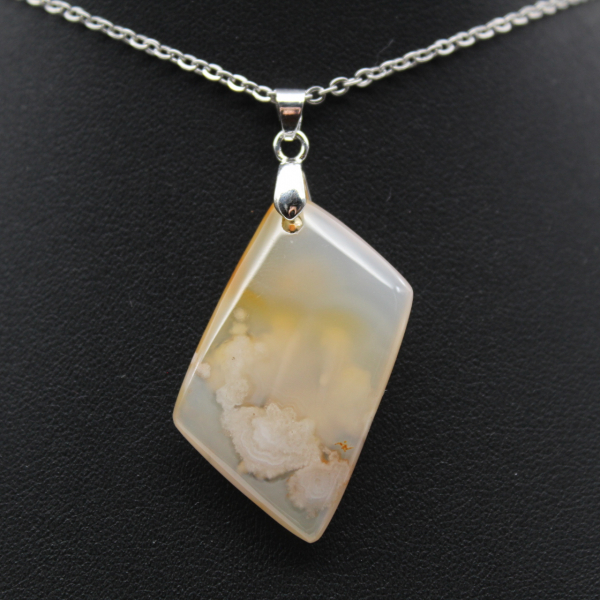 Flower Agate Diamond Pendant