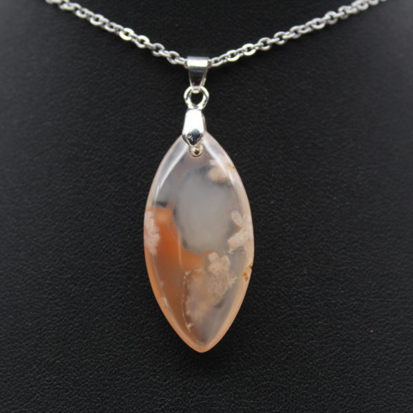 Flower Agate Leaf Pendant