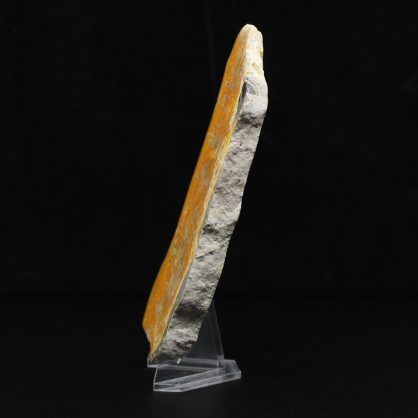 Bumblebee Jasper: Mineral plaque from Indonesia