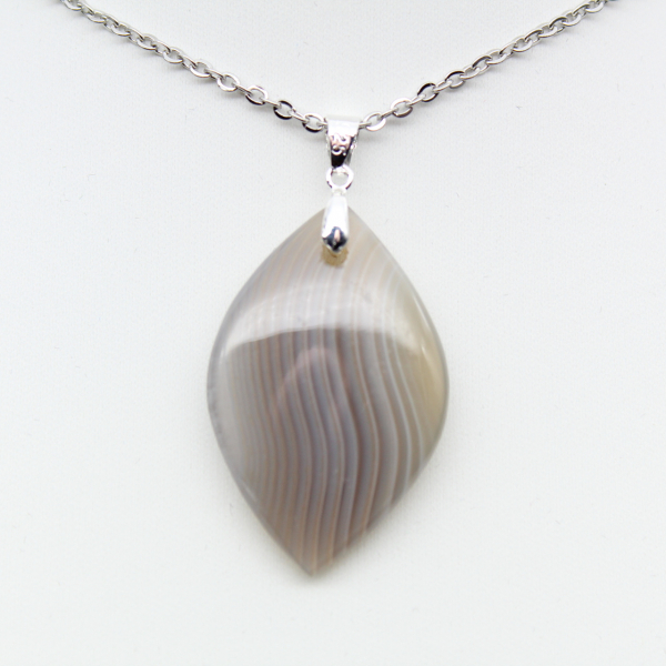 Banded agate pendant