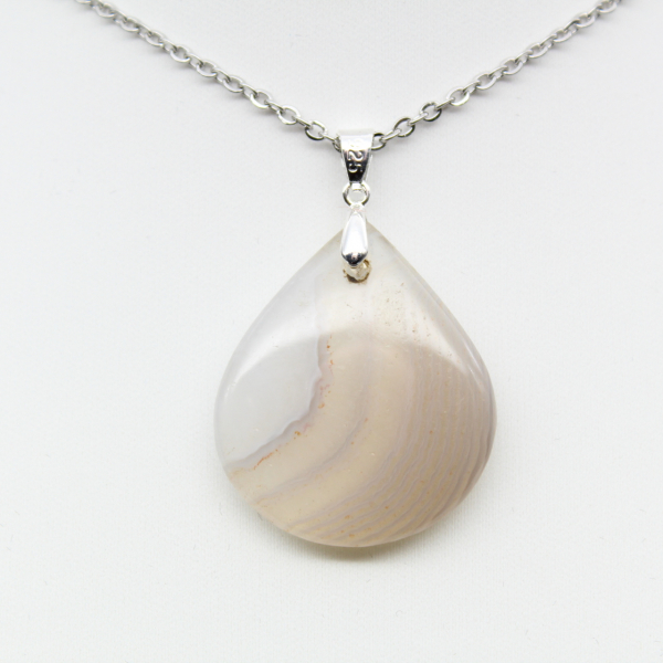Banded agate pendant