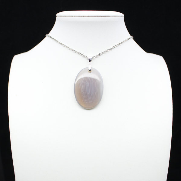 Banded agate pendant