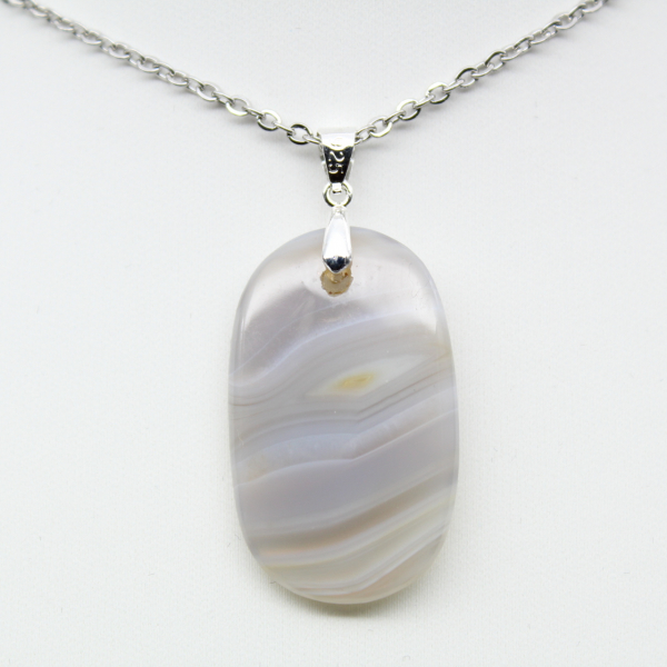 Banded agate pendant