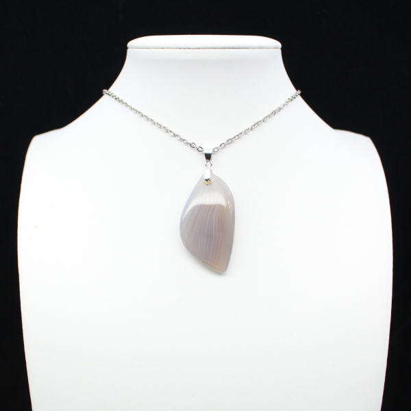 Banded agate pendant