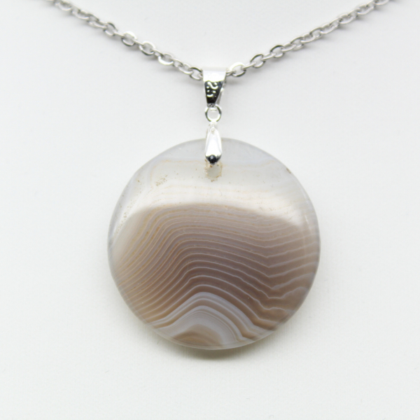 Banded agate pendant