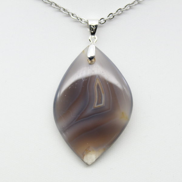 Banded agate pendant