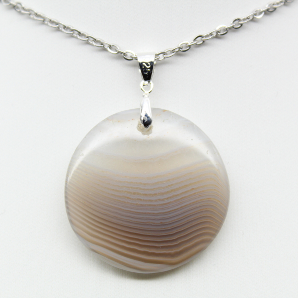 Banded agate pendant